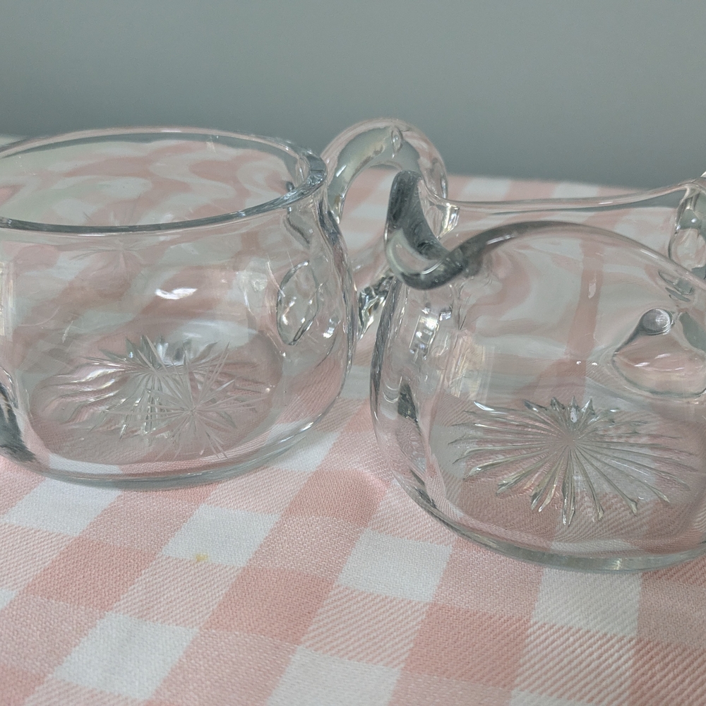 Vintage MCM Glass Creamer & Sugar Set – Starburst Etched Base, Wheel Cut